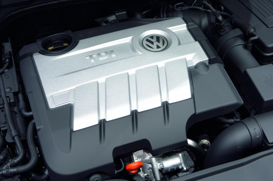  Volkswagen Golf GTD 5-Door 2009 года  (фото 2 из 9)